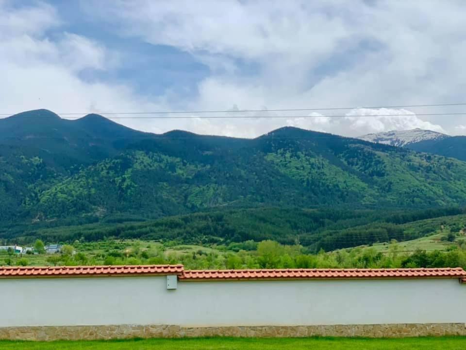 Къщи за гости “Планински Рай” Mountain Paradise Resilovo Экстерьер фото